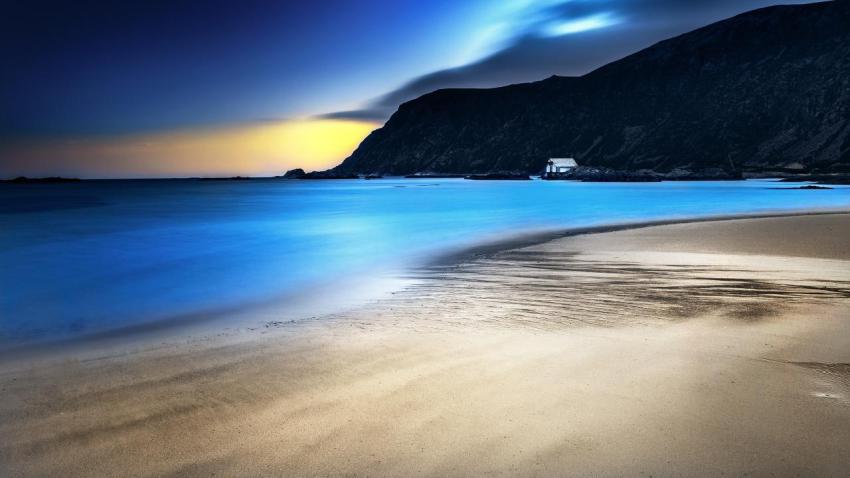 02979 lightbluenight 2560x1440