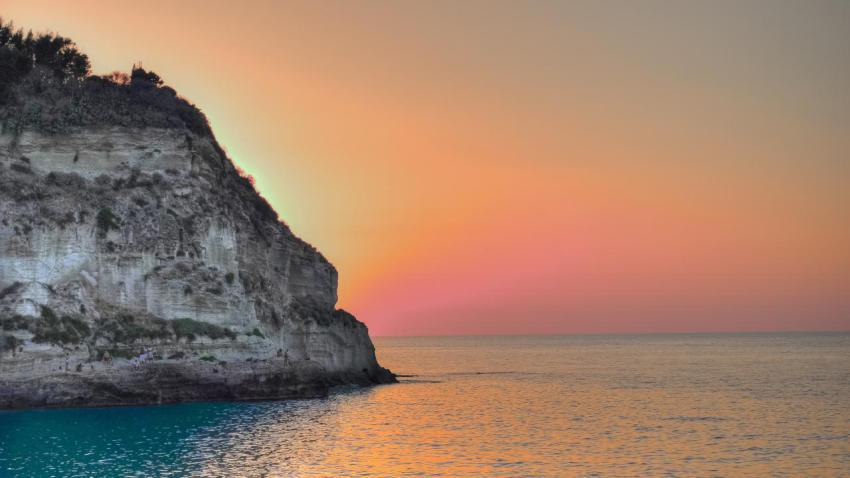 03082 coloredrock 2560x1440