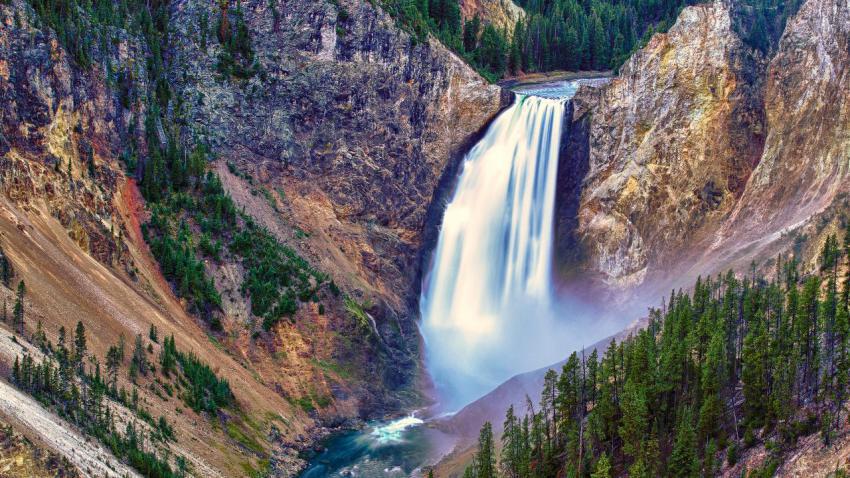 03106 lowerfalls 2560x1440