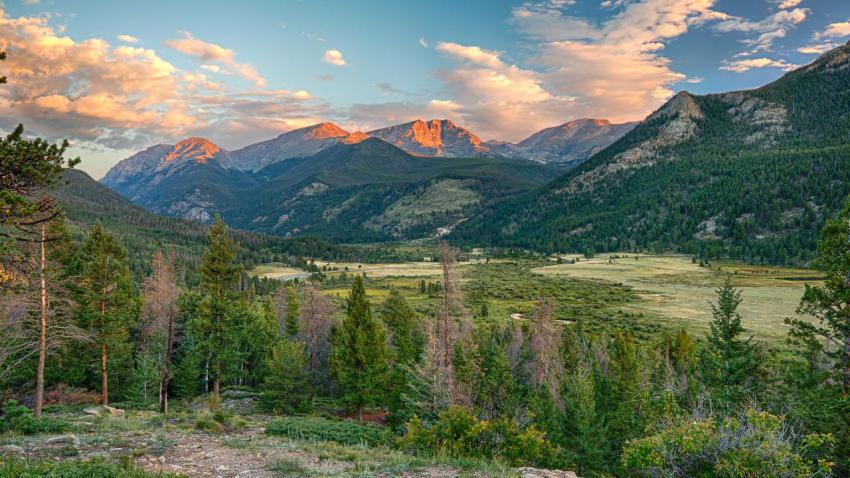 03371 rockymountainsunrise 2560x1440