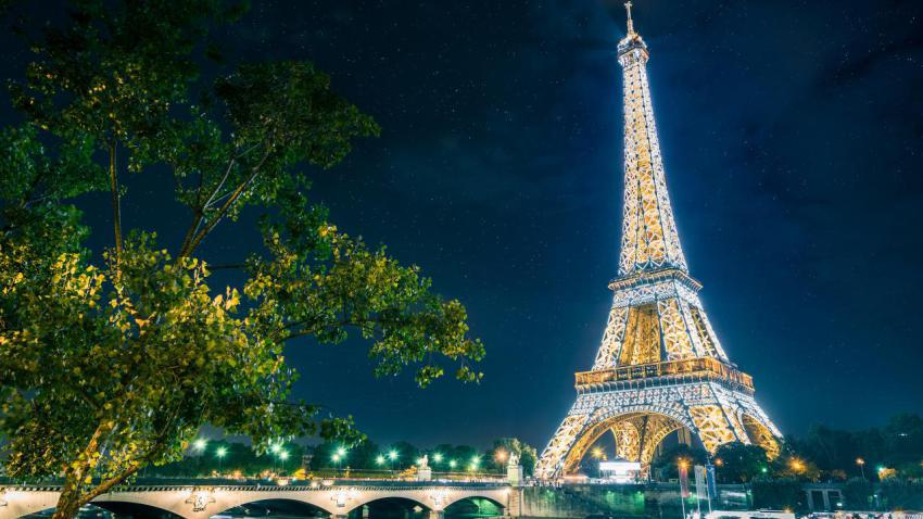 03409 magicalparis 2560x1440