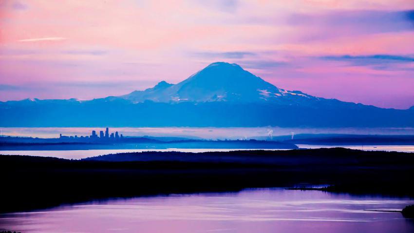 03419 tinycitygiantpeak 2560x1440