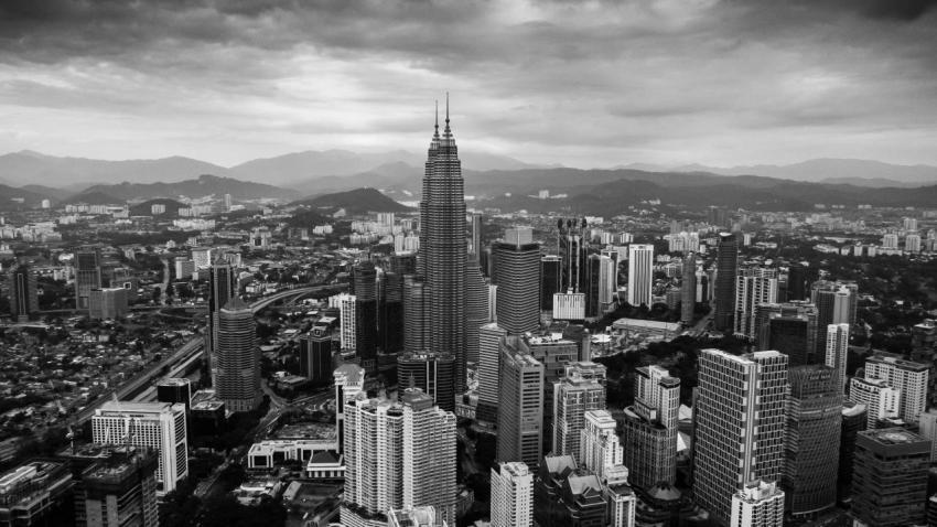 03475 petronas 2560x1440