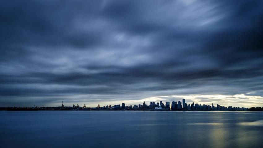 03530 astormiscoming 2560x1440