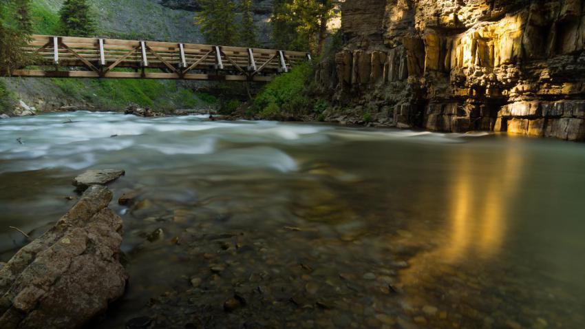 03632 montanariver 2560x1440