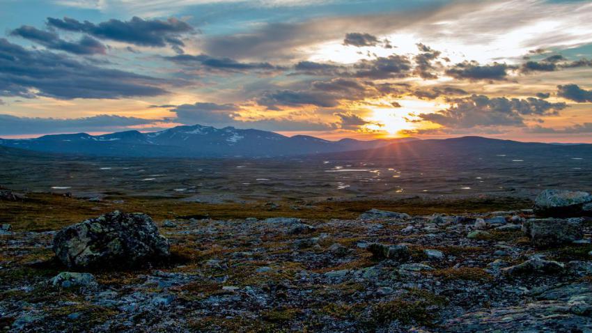 03648 fjell 2560x1440