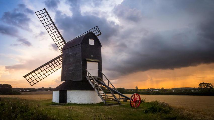 03670 pitstonewindmill 2560x1440