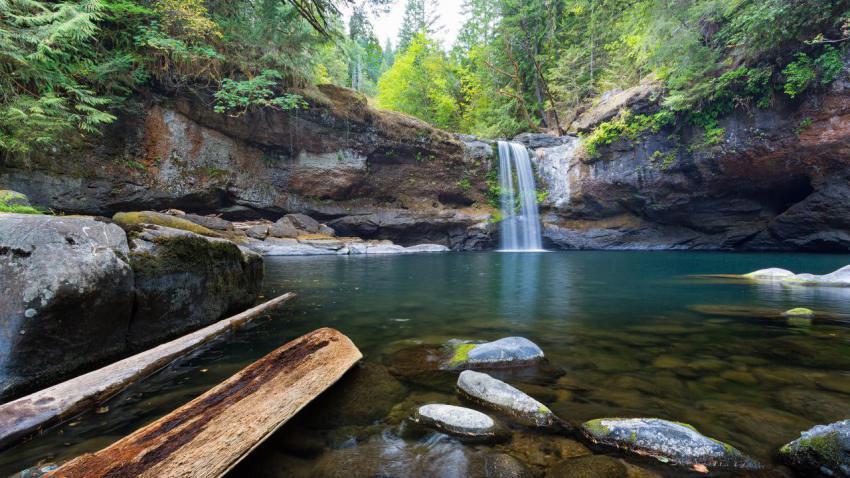 03715 uppersouthforkcoquillefalls 2560x1440