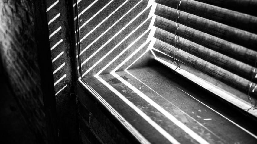 03788 bnw 2560x1440