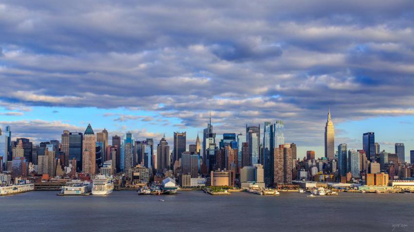 03824 autumnskyinnewyork 2560x1440