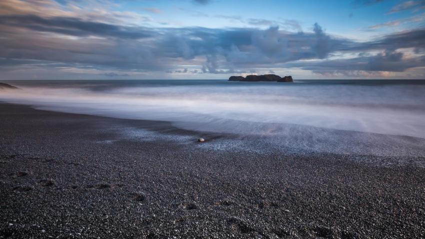 03890 icelandsblackstones 2560x1440