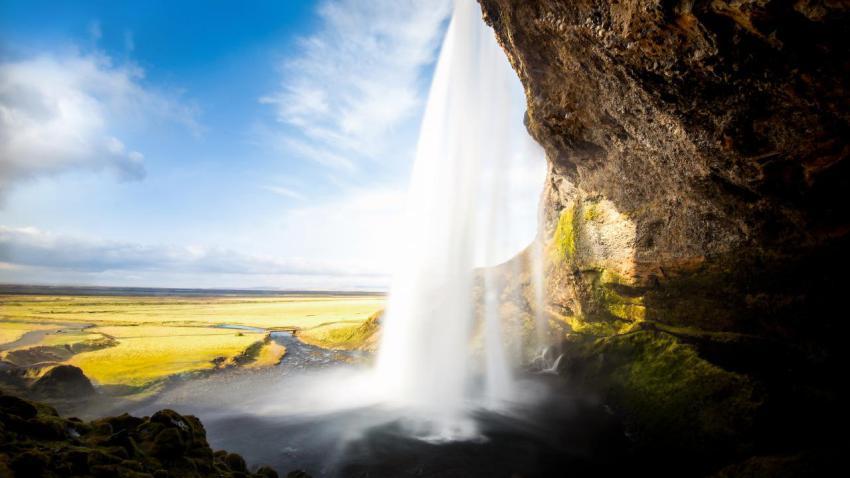 03895 seljalandsfossisland 2560x1440