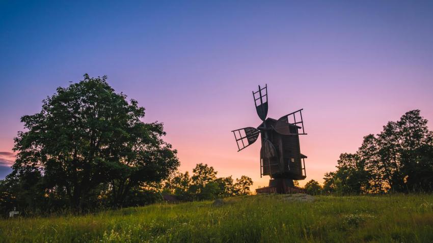 03925 windmillwindmillkeeponturning 2560x1440