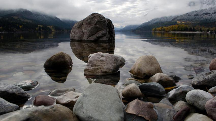 03969 fallinwaterton 2560x1440