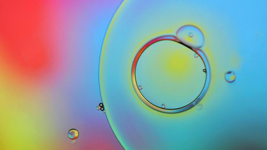 04013 oilonwater 2560x1440