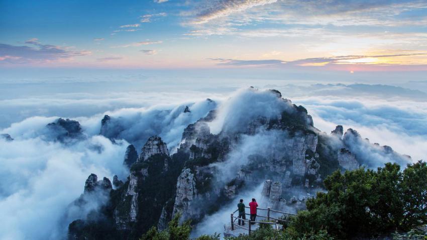 04029 sunriseofbaishimountain 2560x1440