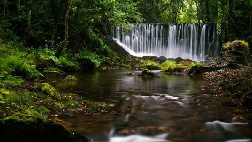 04198 galicianwaterfall 2560x1440
