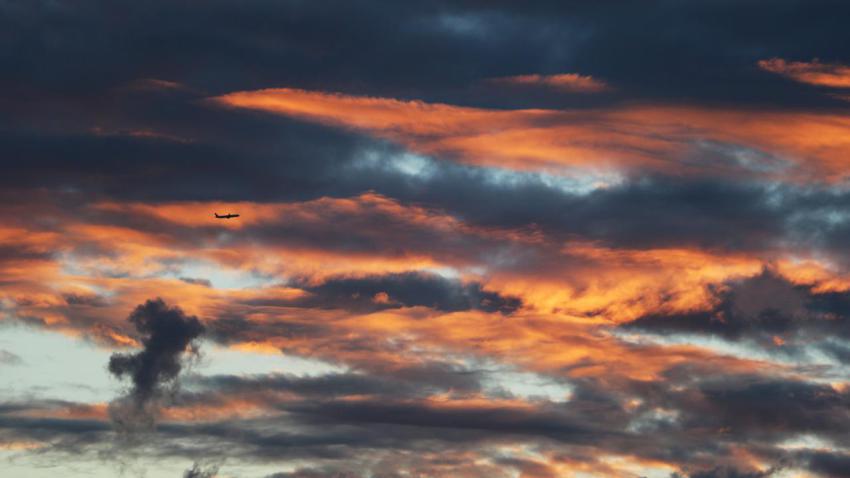 Gliding in Gold