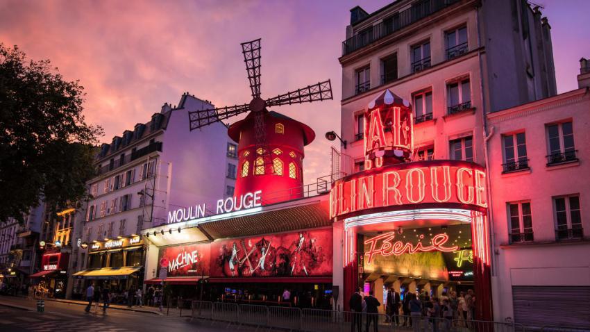 Moulin Rouge Sky