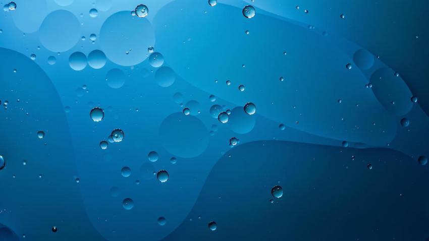 Oil with bubbles on on dark blue background abstr 2023 11 27 04 58 44 utc