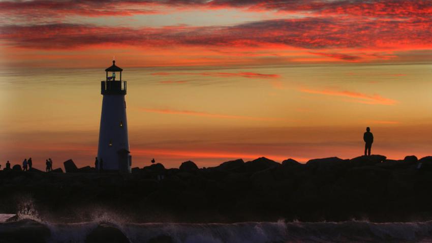 01122 santacruzlighthouse 2560x1440
