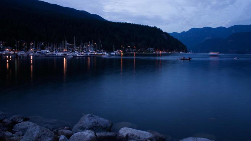 01139 deepcoveatdusk 2560x1440