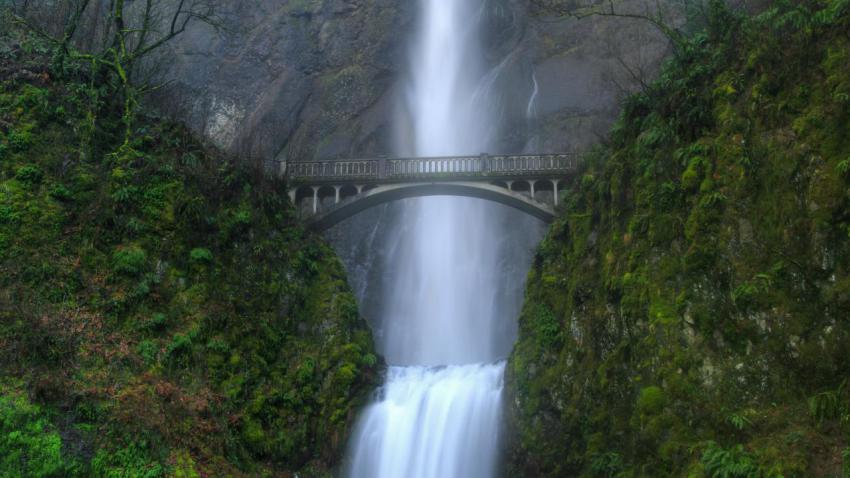 01149 multnomahfalls 2560x1440