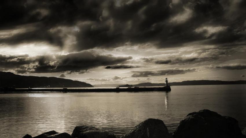 01299 darkday2 2560x1440