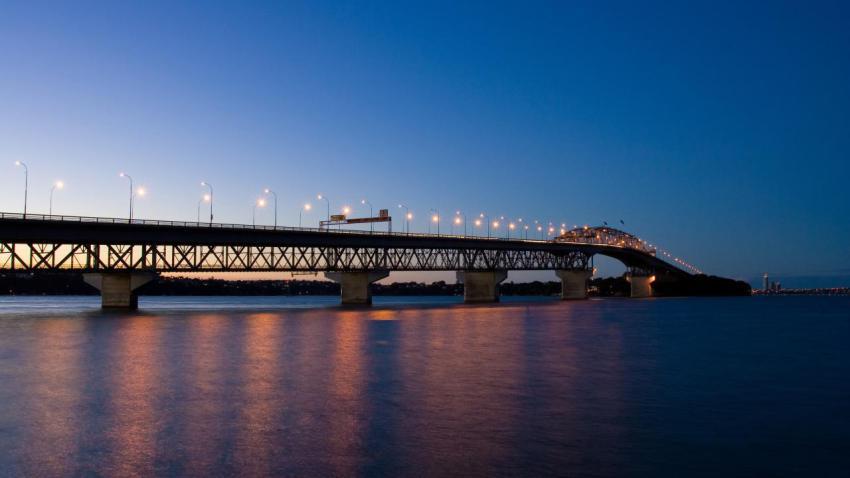 01558 aucklandharbourbridge 2560x1440