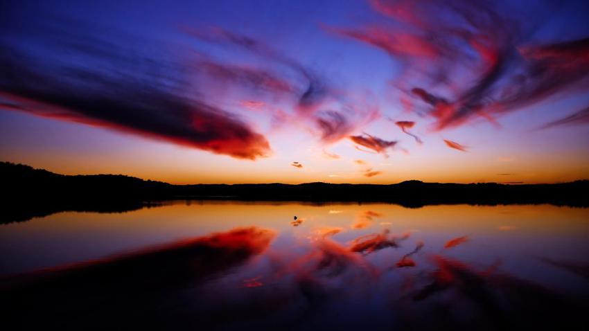 01652 reflections 2560x1440