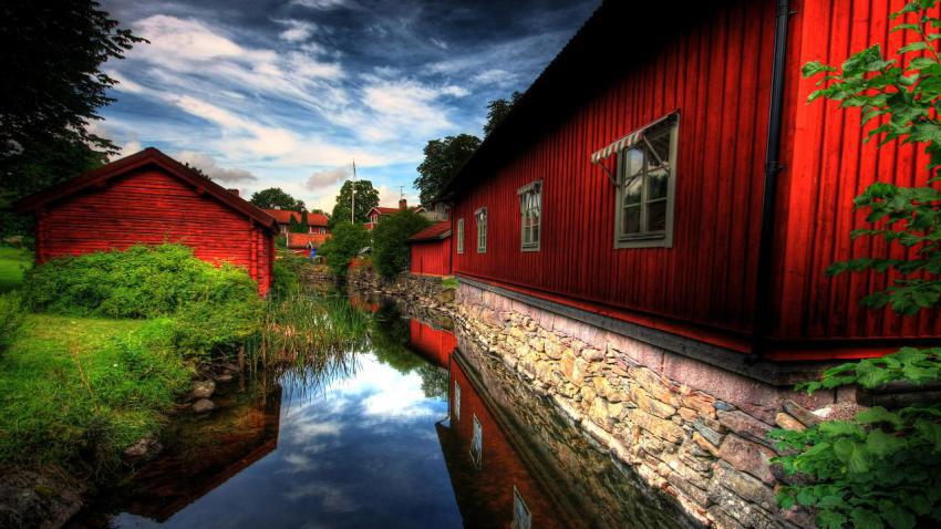 01717 redvillage 2560x1440