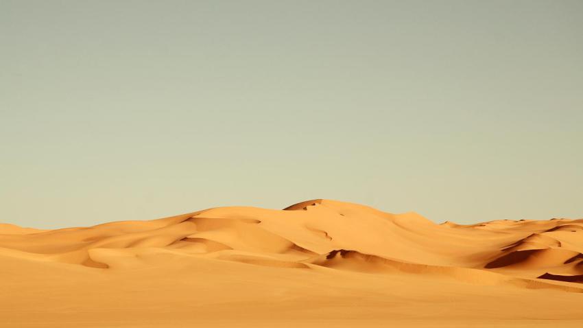 01733 desert 2560x1440