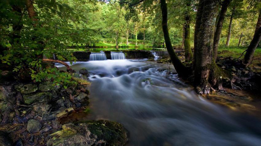 01775 countrywaterfallcoudraysalbertfrance 2560x1440