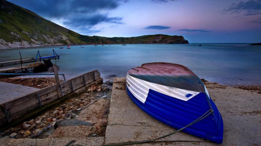 01780 fishermansboatlulworthcovedorsetuk 2560x1440
