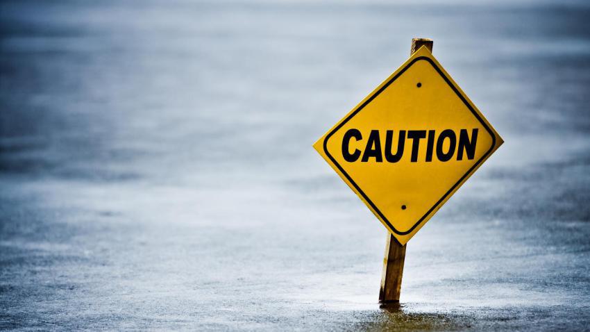 01847 caution 2560x1440
