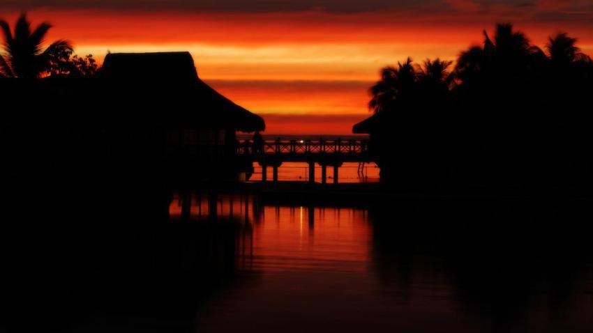 02249 mooreasunset 2560x1440