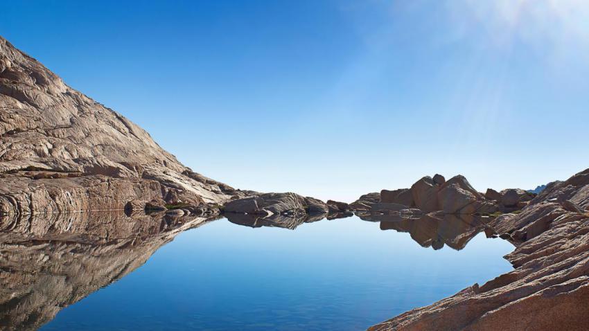 02324 overtheedge 2560x1440