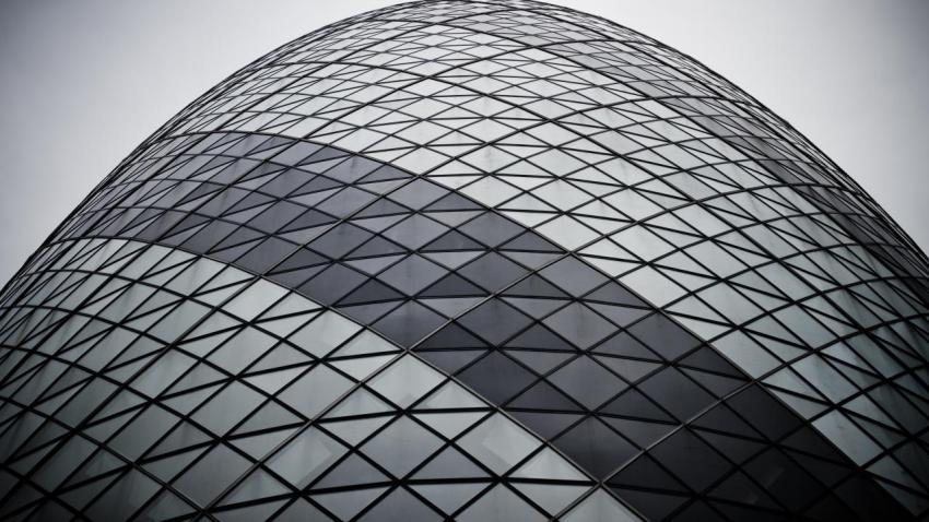 02406 thegherkinfrombelow 2560x1440