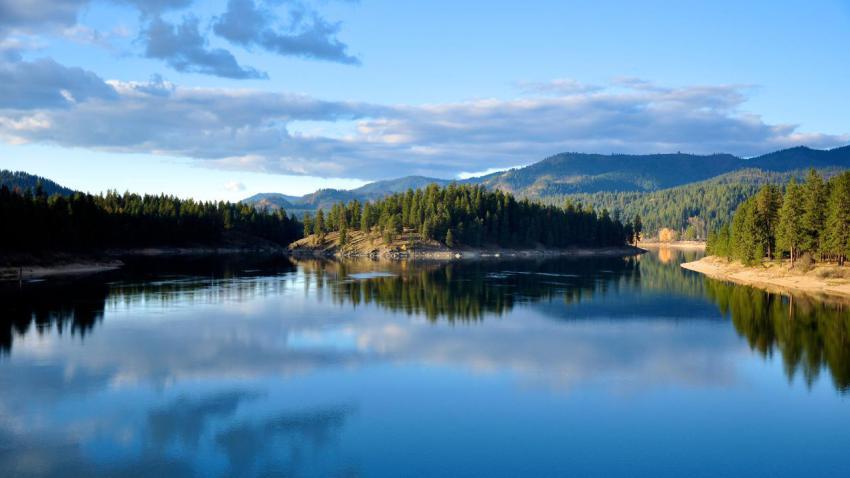 02571 bluelake 2560x1440