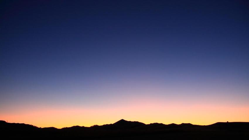02701 fadetoblue 2560x1440