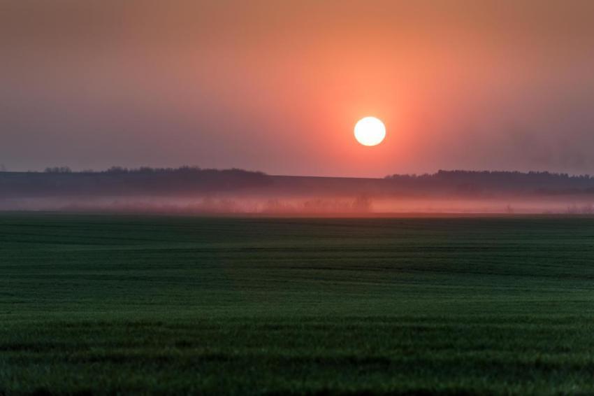 Beauty sunset with big sun and evening fog 2023 11 27 05 28 52 utc