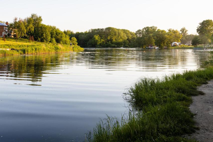 Kolomenka river in kolomna city at summer sunset 2024 10 17 07 46 56 utc