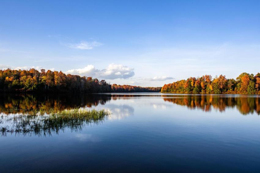 Picturesque view of fall colors on lake jean at ri 2023 11 27 04 50 21 utc