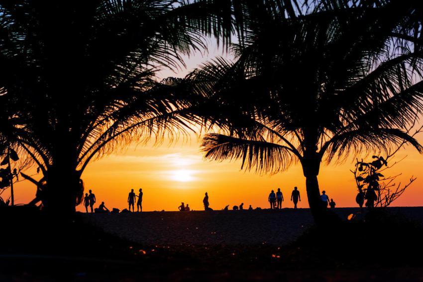 Beautiful sunset at the beach 2023 11 27 05 27 44 utc