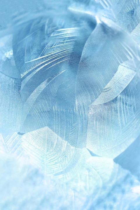 Beautiful frosty patterns on frozen soap bubble 2023 11 27 04 58 10 utc